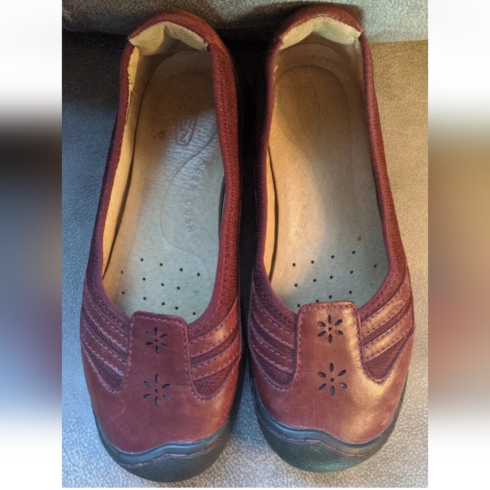 Keen Women's Size 7 Shoes Red & Black Leather Clogs Mules Slip On Comfortable - Picture 6 of 12